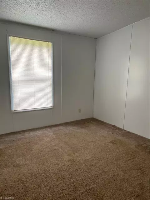 818 Morgan Rd, Eden, NC 27288 photo 10