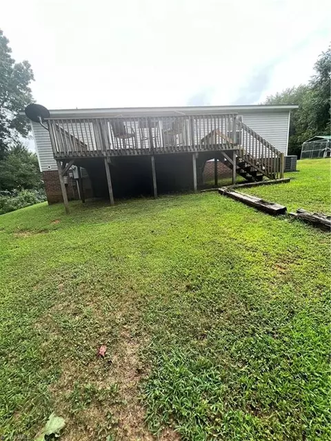 818 Morgan Rd, Eden, NC 27288 photo 4