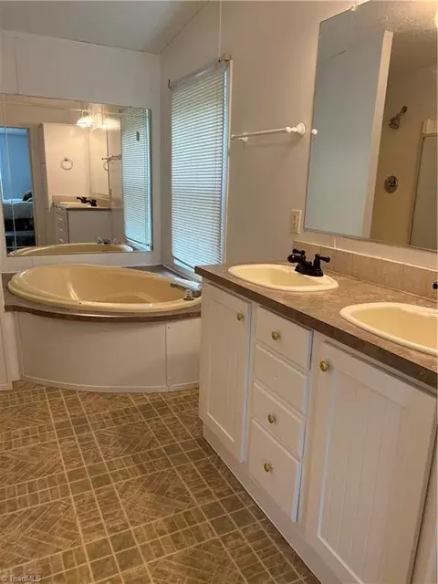 818 Morgan Rd, Eden, NC 27288 photo 14