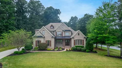 7567 Barbera Dr, Kernersville, NC 27284