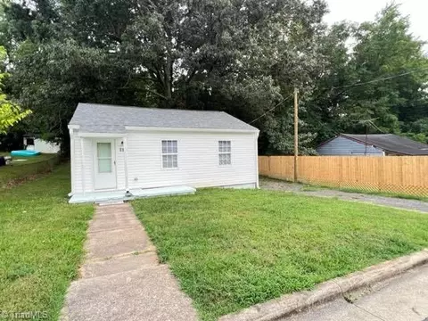 901 Moore St, Reidsville, NC 27320