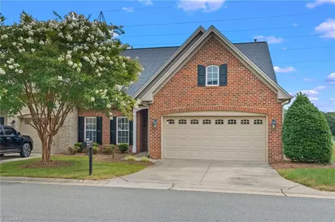 300 Pelican Ln, Clemmons, NC 27012