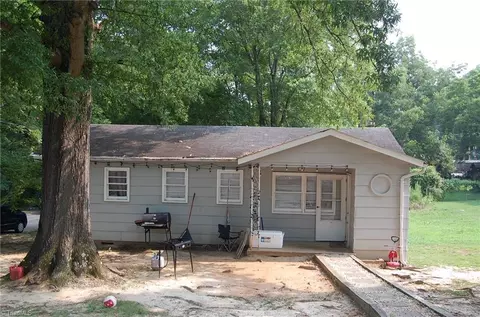 3005 Ingleside Ave, Greensboro, NC 27405