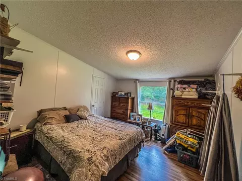 1383 Gravitte Rd, Pilot Mountain, NC 27041 photo 9