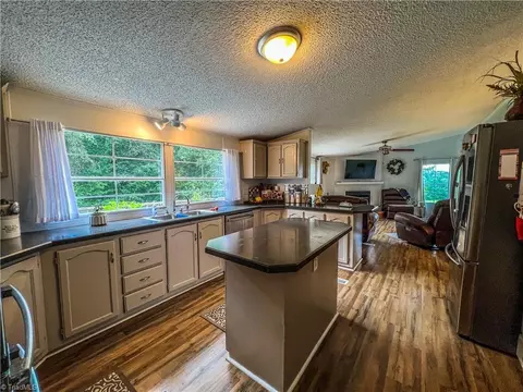 1383 Gravitte Rd, Pilot Mountain, NC 27041 photo 3