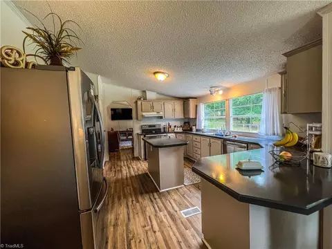 1383 Gravitte Rd, Pilot Mountain, NC 27041 photo 5