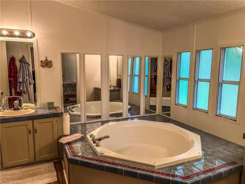 1383 Gravitte Rd, Pilot Mountain, NC 27041 photo 7