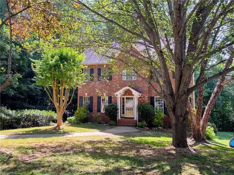 4425 Langhorne Dr, Winston Salem, NC 27106