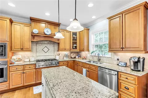 8404 Cripplegate Trce, Browns Summit, NC 27214 photo 12