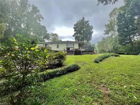 3977 Carriage House Cir Carriage House Cir, Trinity, NC 27370 photo 3