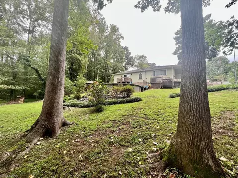 3977 Carriage House Cir Carriage House Cir, Trinity, NC 27370 photo 2