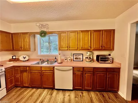 3977 Carriage House Cir Carriage House Cir, Trinity, NC 27370 photo 15