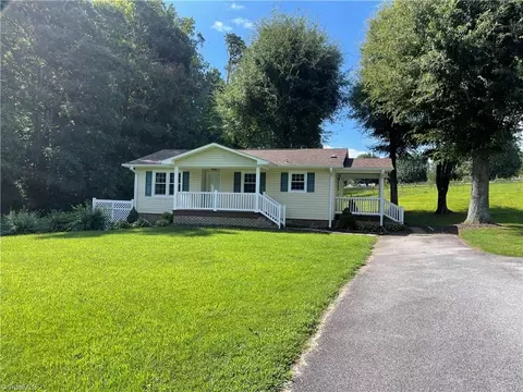 6628 Nc Highway 67, Boonville, NC 27011