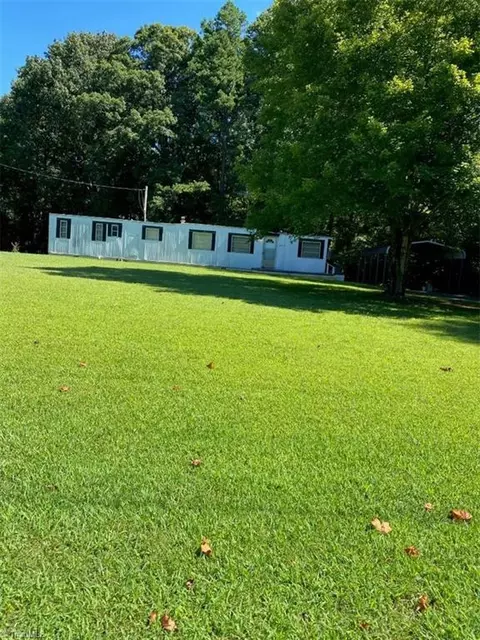 2017 Gospel Way Church Rd, Yadkinville, NC 27055
