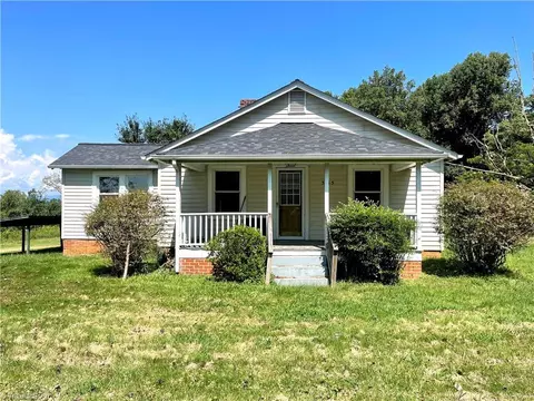 3715 Bethel Rd, Jonesville, NC 28642