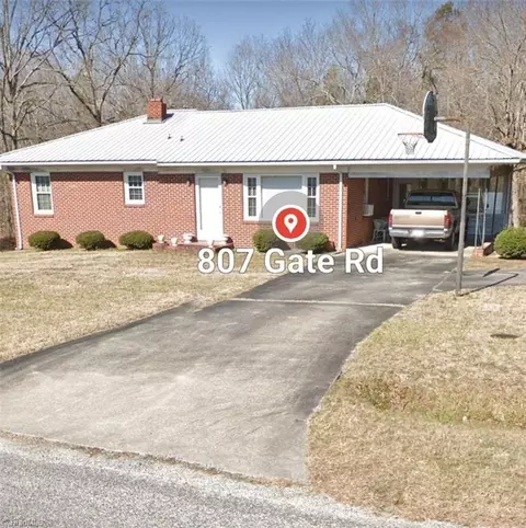 807 Gate Rd, Thomasville, NC 27360