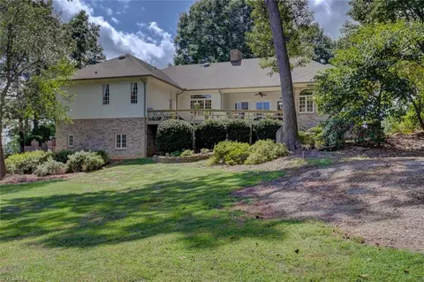 620 Burning Tree Cir, High Point, NC 27265 photo 3