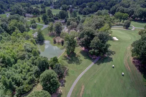 620 Burning Tree Cir, High Point, NC 27265 photo 40