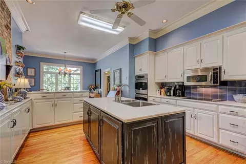 620 Burning Tree Cir, High Point, NC 27265 photo 18