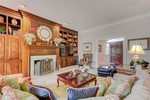 620 Burning Tree Cir, High Point, NC 27265 photo 9