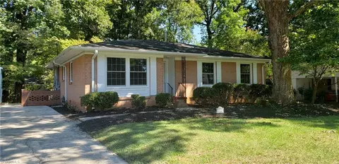 2712 Holly Dr, Greensboro, NC 27408