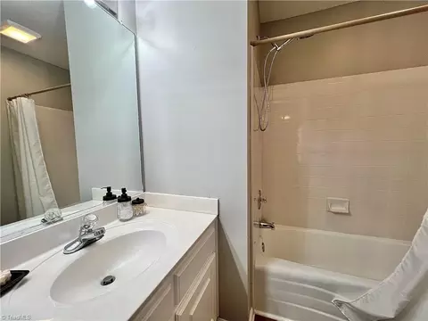 4424 Single Tree Ln, High Point, NC 27265 photo 7