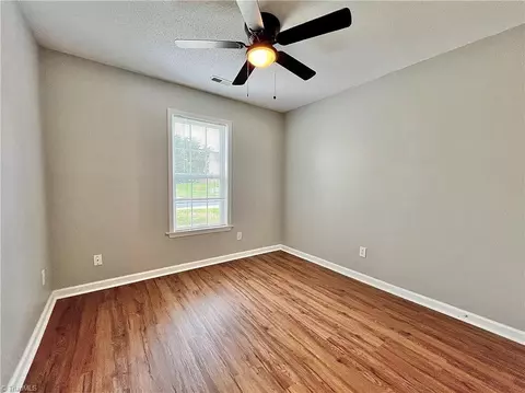 4424 Single Tree Ln, High Point, NC 27265 photo 11