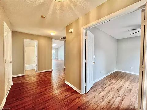 4424 Single Tree Ln, High Point, NC 27265 photo 5