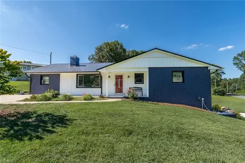 200 Susan Dr, Lexington, NC 27295