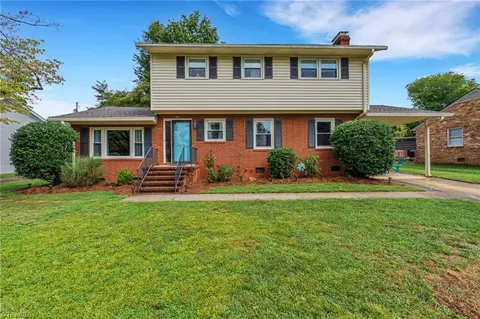 3006 New Hanover Dr, Greensboro, NC 27408