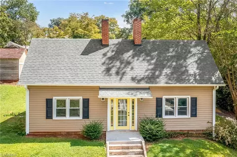 330 Bridge St N, Elkin, NC 28621