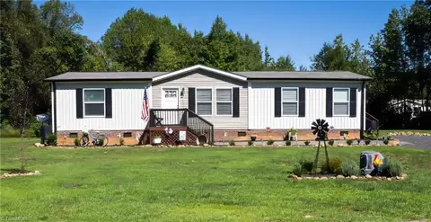 4983 Nc Highway 770, Stoneville, NC 27048