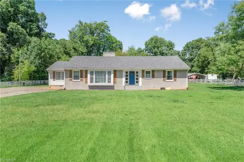 4134 W Old Us Highway 421, Hamptonville, NC 27020