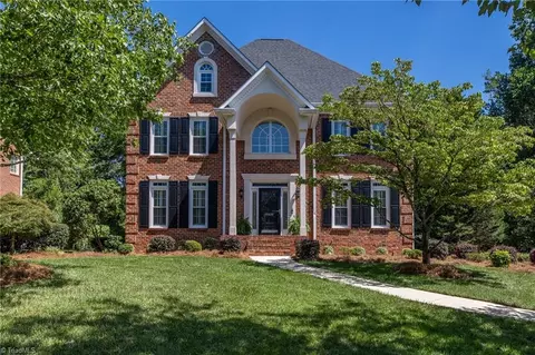 8400 Lismore St, Clemmons, NC 27012
