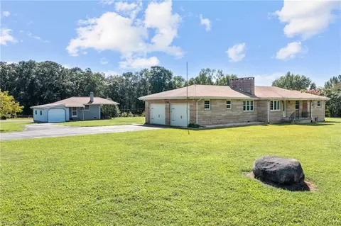 145 Derek Dr, Salisbury, NC 28146 photo 3