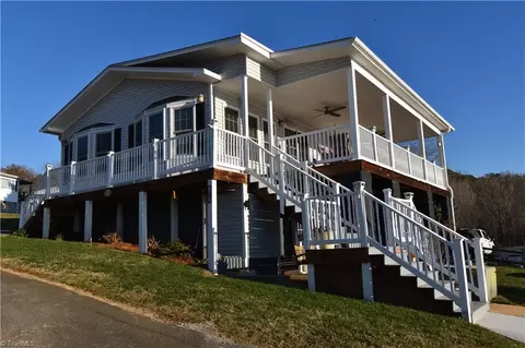 107 Dare Ln, New London, NC 28127