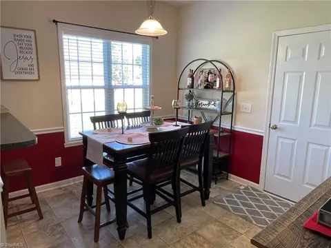 216 Pilot Bluff Dr, King, NC 27021 photo 4