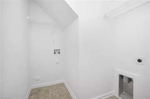 2471 Ingleside Dr, High Point, NC 27265 photo 17