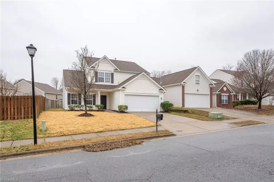 2471 Ingleside Dr, High Point, NC 27265 34 Photos Movoto