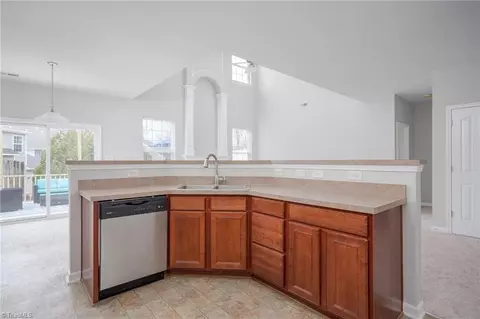 2471 Ingleside Dr, High Point, NC 27265 photo 9