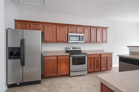 2471 Ingleside Dr, High Point, NC 27265 photo 7