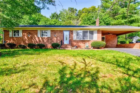 470 Clover Leaf Cir, North Wilkesboro, NC 28659