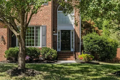 3790 Carvette Ct, High Point, NC 27265