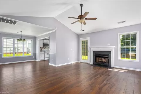 3858 Eagle Glen Rd, High Point, NC 27265 photo 4