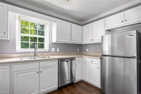 3858 Eagle Glen Rd, High Point, NC 27265 photo 8