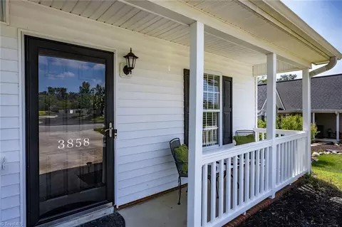 3858 Eagle Glen Rd, High Point, NC 27265 photo 2