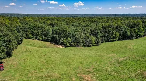 3516 B Nc Highway 65, Reidsville, NC 27320