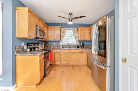 232 Winfield Dr, King, NC 27021 photo 9
