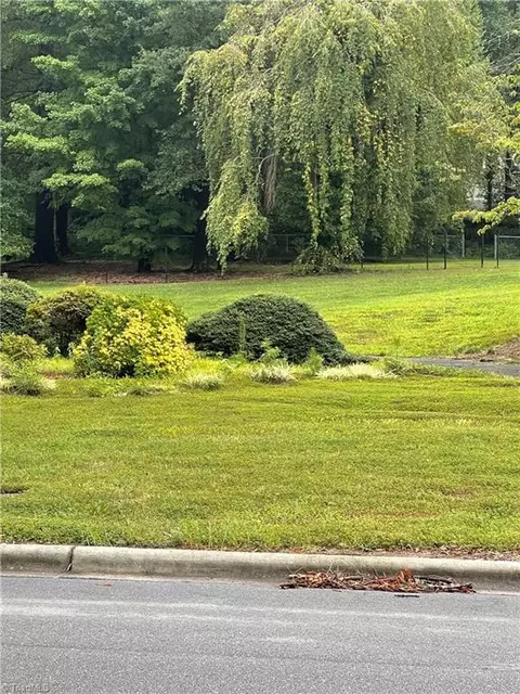 2800 Windsor Rd, Winston Salem, NC 27104