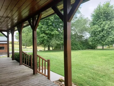 512 Vass Mill Rd, Laurel Fork, VA 24352 photo 7